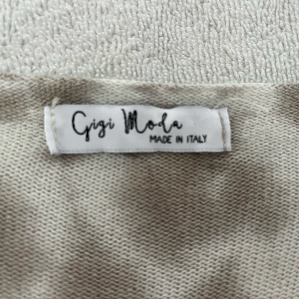 Never worn Gigi Moda Italian sweater. So soft!
